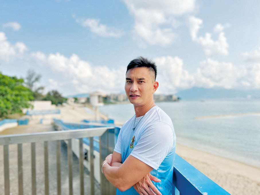 ◆胡啟榮表示救生員考核方式繁瑣，卻沒有好的晉升機會。