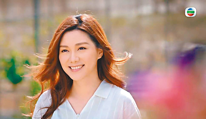 ◆ 湯洛雯在劇中總是長髮飄飄。