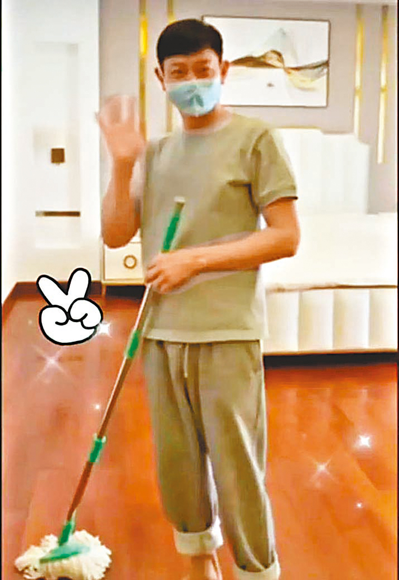 ◆劉德華的住家男人Look另有一番魅力。