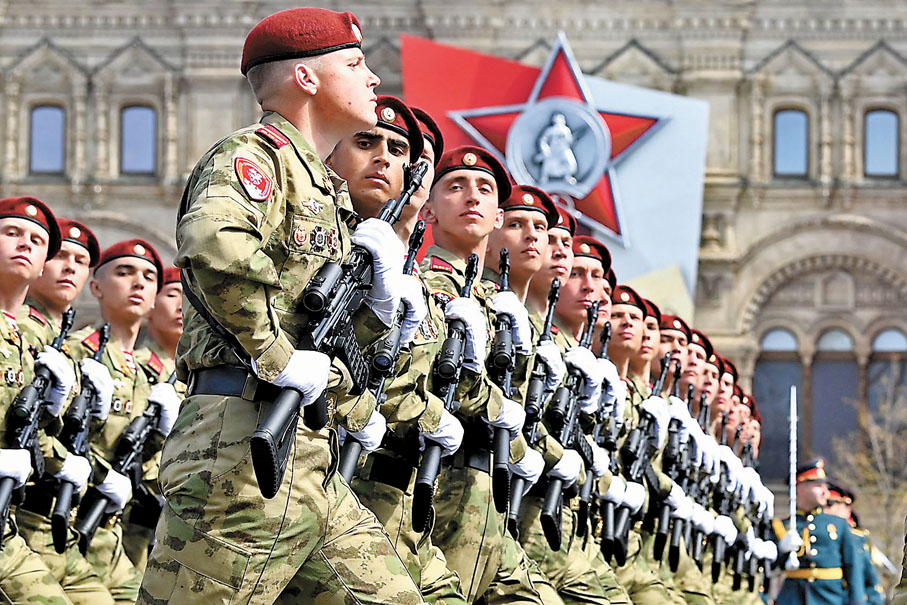 ◆ 俄羅斯軍人在莫斯科紅場參與演練。 法新社