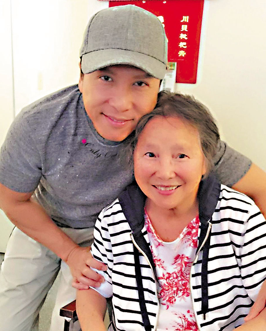 ◆ 甄子丹媽媽麥寶嬋是太極名師。