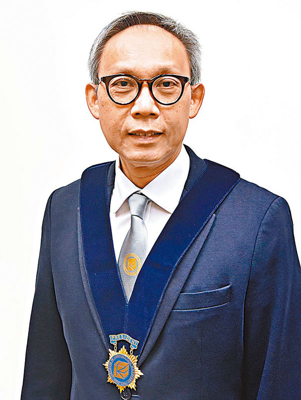 ◆ 香港營造師學會會長馮國強