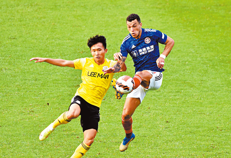 ◆有消息指東方龍獅球員艾華頓（右）將轉投理文。 資料圖片