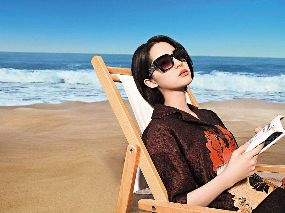 ◆歐陽娜娜演繹Salvatore Ferragamo 2022春夏太陽眼鏡