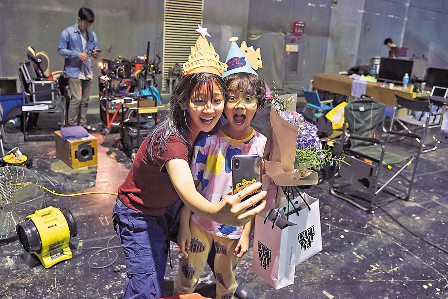 ◆朴素丹及童星鄭賢俊繼《上流寄生族》後再度合作。