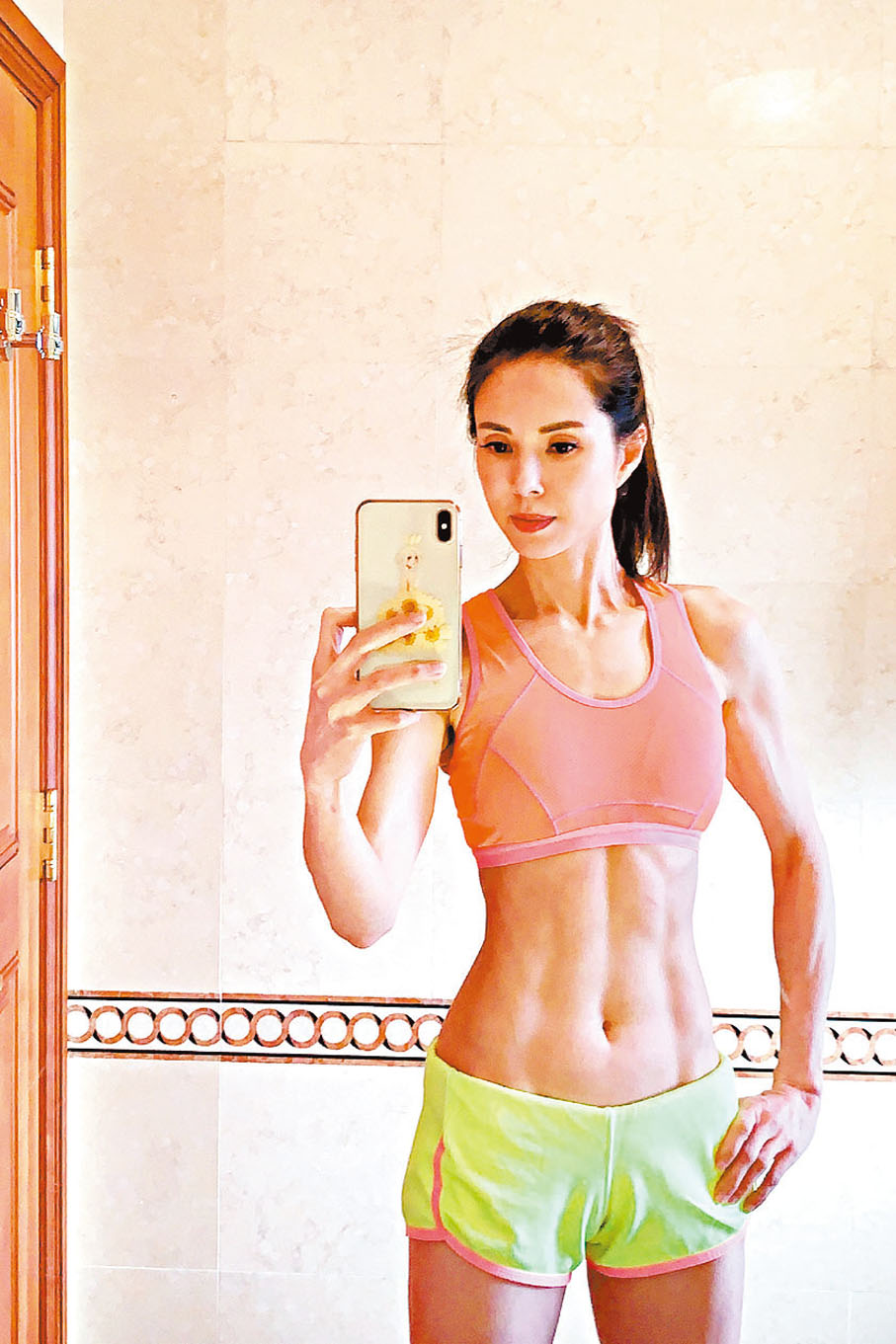 ◆李若彤每天健身2小時，其腹肌相當結實。受訪者供圖