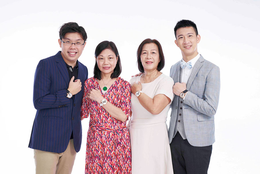 ◆ （由左至右）沈慧林、沈許麗瓊、蘇韓小貞、蘇樺偉。