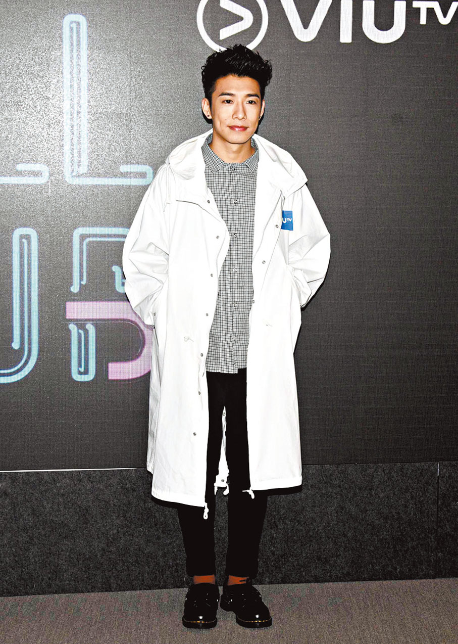 ◆ 洪嘉豪為華納唱片旗下男歌手。