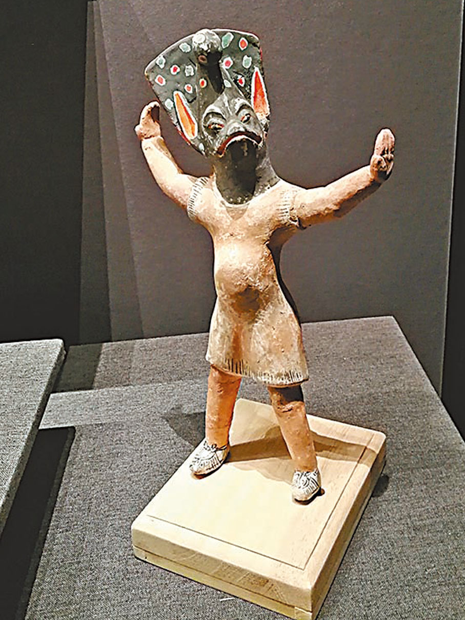 ◆唐代彩繪泥塑戴面具舞蹈俑