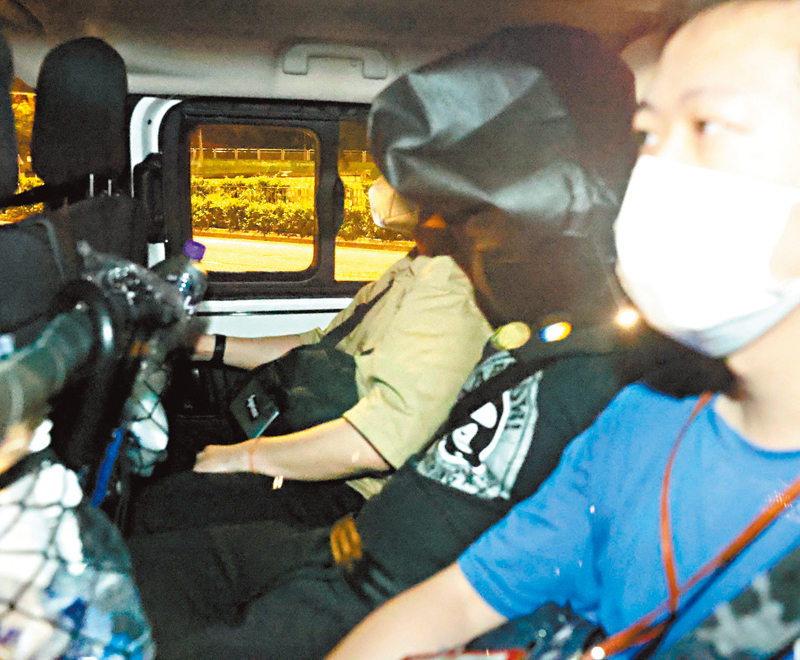 ◆警方閃電偵破旺角釣魚機賭檔謀殺案，截至昨晚最少拘捕4名涉案男女。 香港文匯報記者  攝