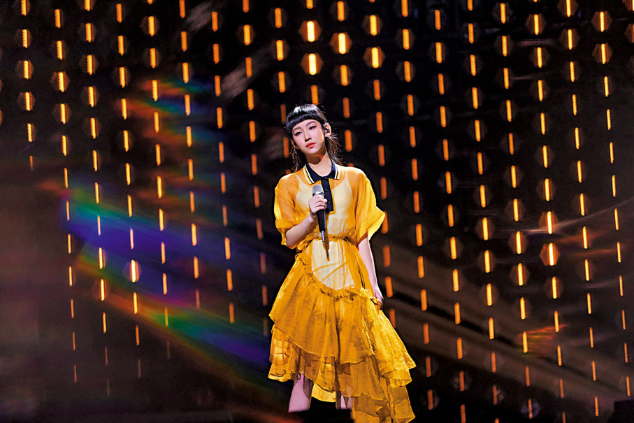 ◆Gigi自爆在舞台上也會裝一裝沉穩。