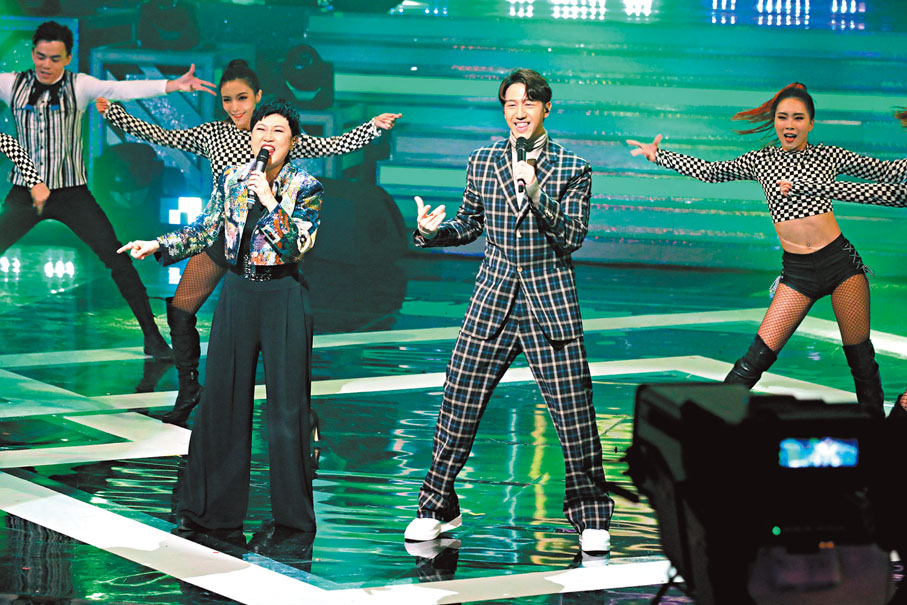 ◆馮允謙鮮有在台上跳舞，只因舞技不精。資料圖片