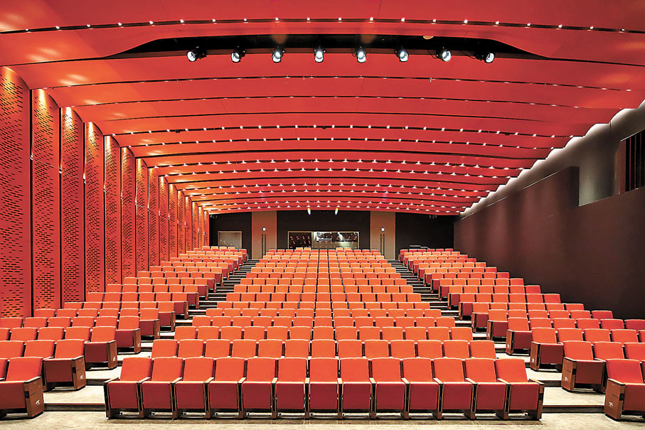 ◆「香港賽馬會演講廳」可容納400位觀眾。香港故宮館供圖