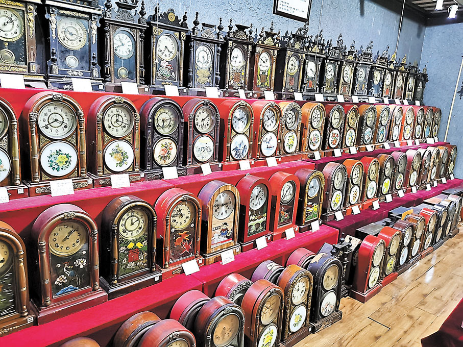 ◆ 博物館中收藏了五千餘件中外古鐘錶。香港文匯報記者殷江宏 攝