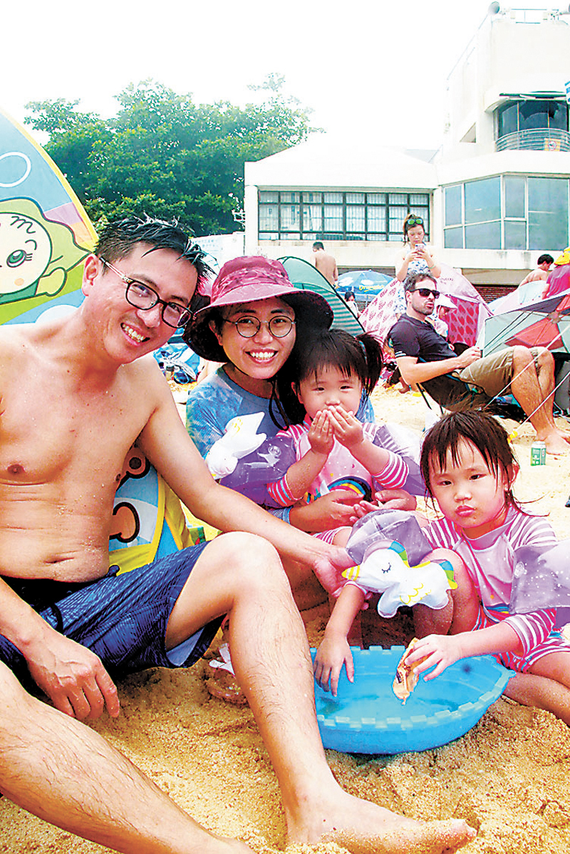 ◆陳先生一家。香港文匯報記者  攝