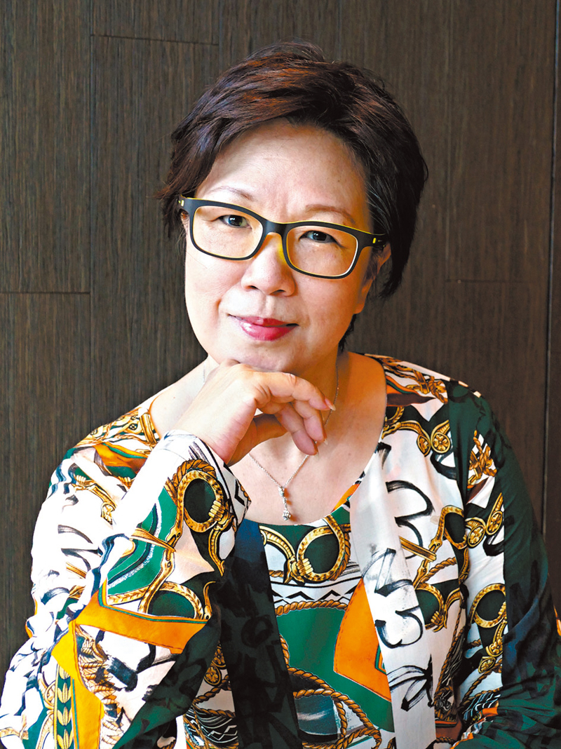 ◆ 和鄧美玲飲下午茶，她顯現一派優悠。