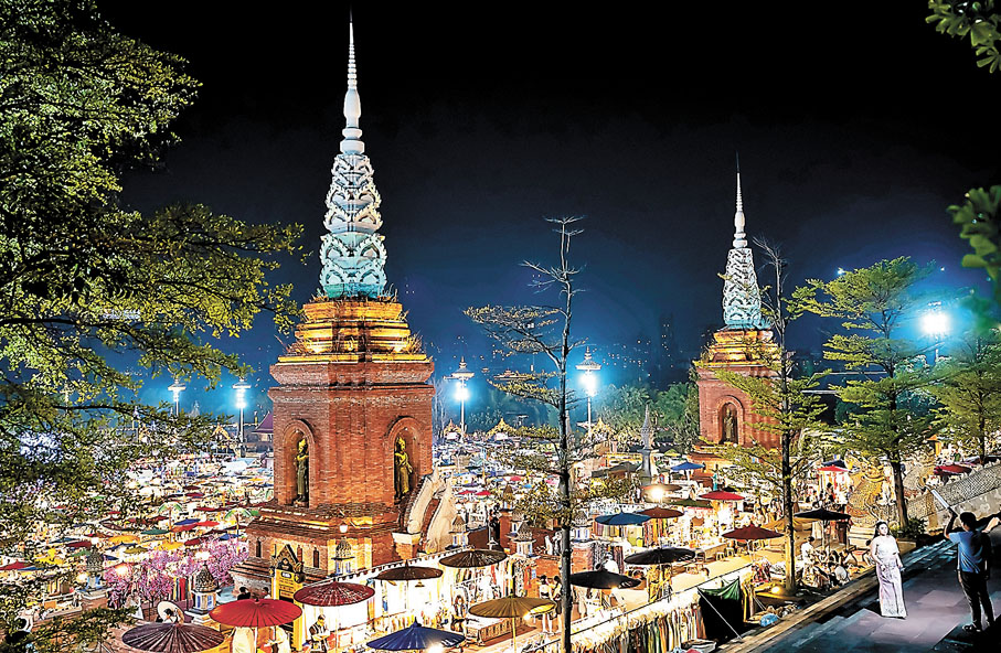 ◆西雙版納文旅業近年開始發展，萬泓希望可以保護好少數民族文化。新華社