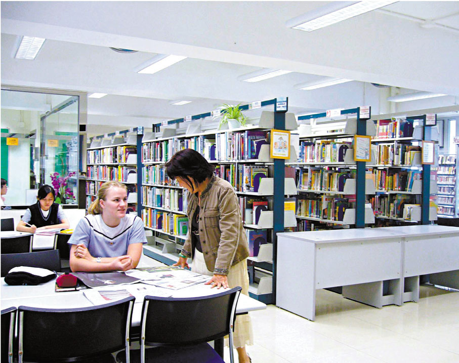 ◆ 教育局去年向學校發出指引，提及學校須確保圖書館藏書沒涉及危害國安內容。圖為學校圖書館。 資料圖片