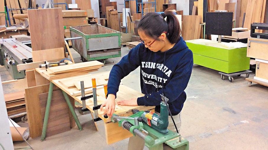 ◆張芷瑛大學時期在德國工廠實習。