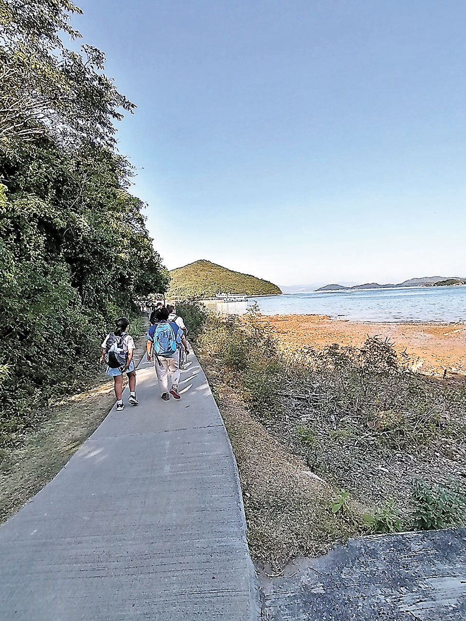 ◆從這條路走，就是乘船碼頭位置。