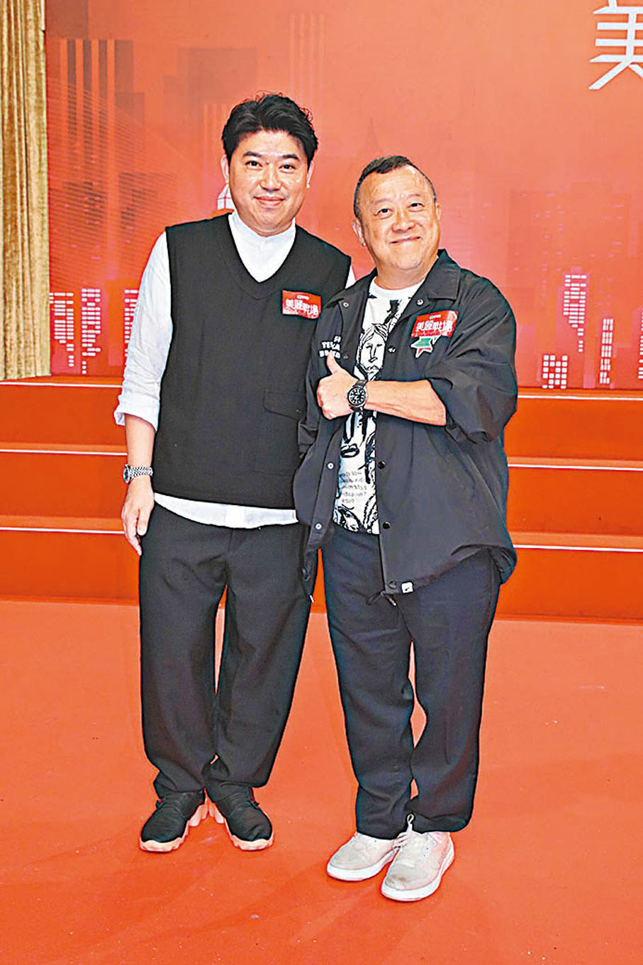 ◆ 志偉佩服葉念琛（左）一人身兼導演、監製和編劇多角。