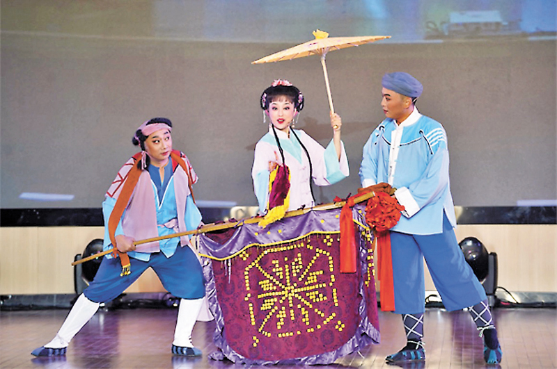 ◆黃梅戲表演。黃岡師範學院供圖
