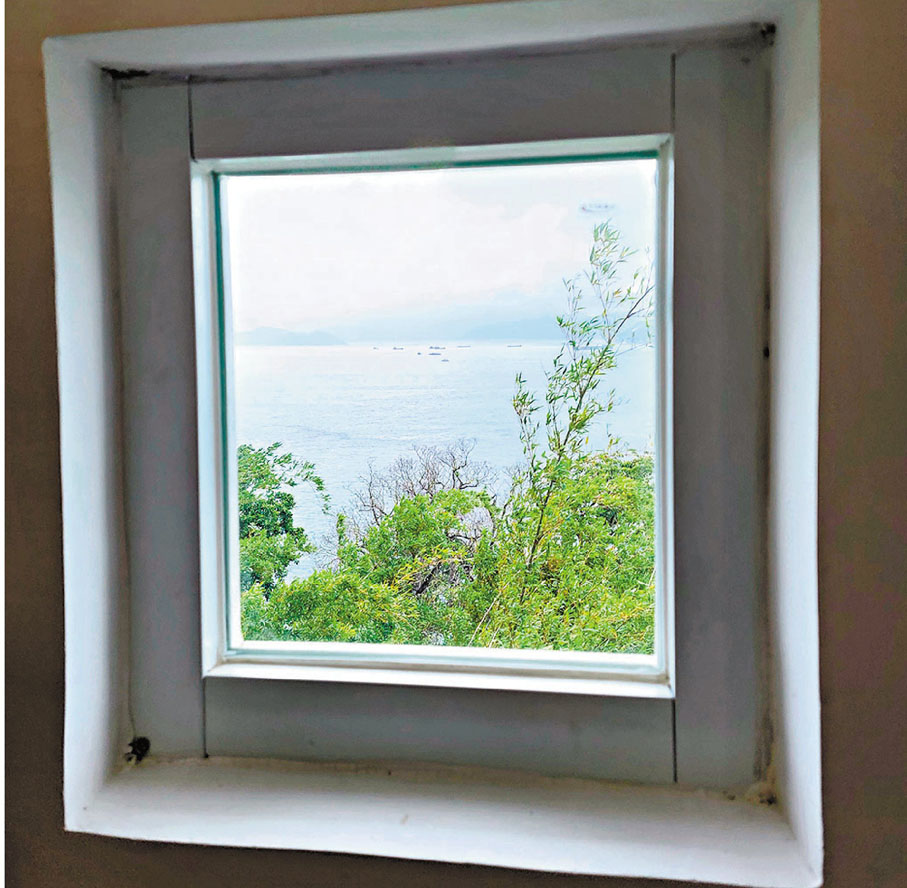 ◆「喜居」天台窗景。香港文匯報記者  攝