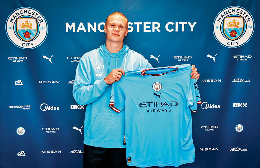 ◆ 艾寧夏蘭特正式簽約，成為曼城的新一員。曼城圖片