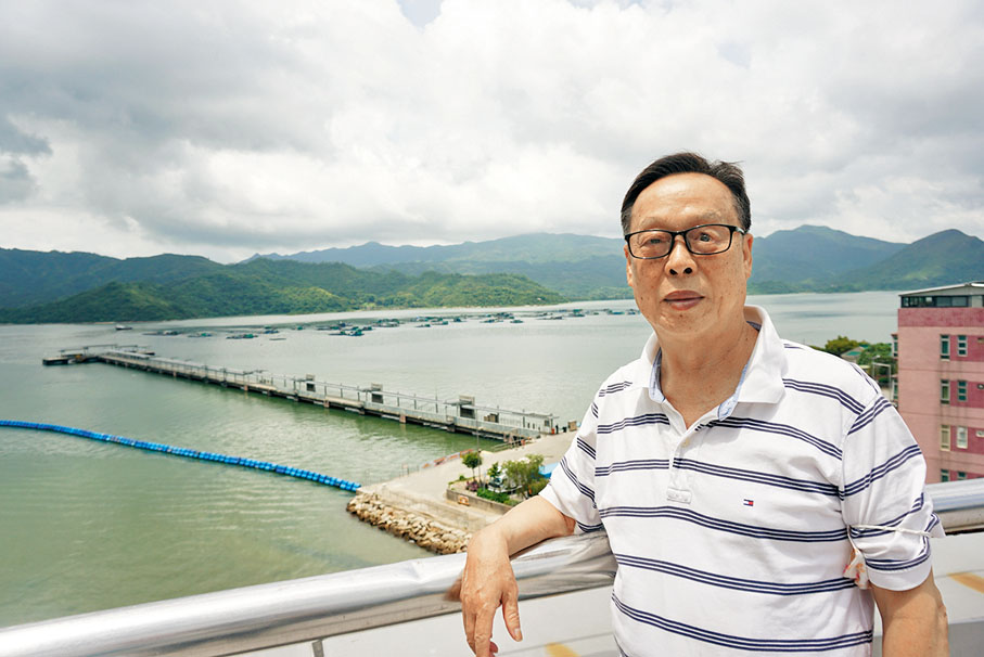 ◆劉偉強身後是香港沙頭角禁區碼頭。香港文匯報記者郭若溪 攝