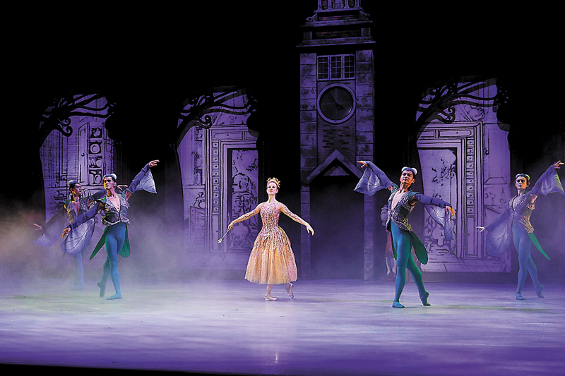 ◆《仙履奇緣》，仙子出場。