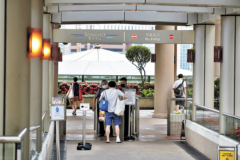 ◆尖沙咀擎天半島第5座，有一家五口感染BA.2.12.1。香港文匯報記者  攝