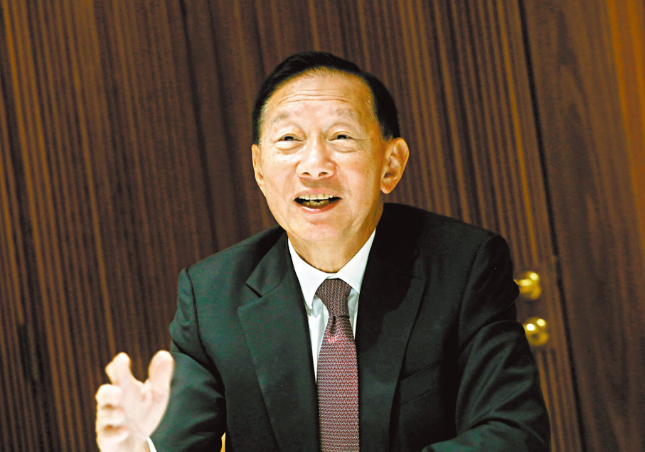 ◆ 王冬勝讀IT出身，機緣巧合下加入金融業。