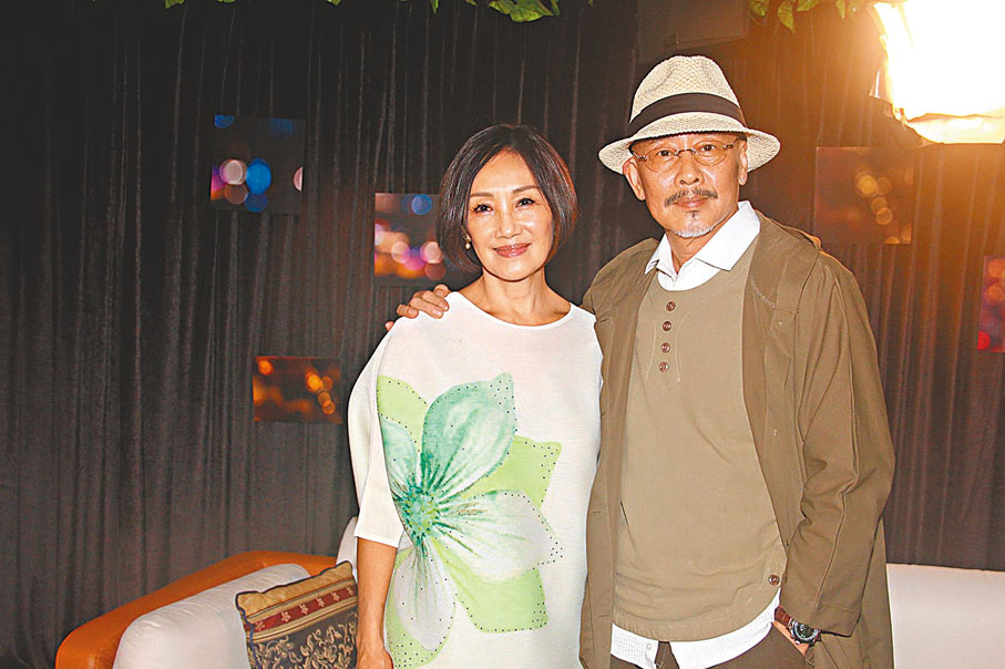 ◆杜燕歌和太太韓馬利恩愛現身。