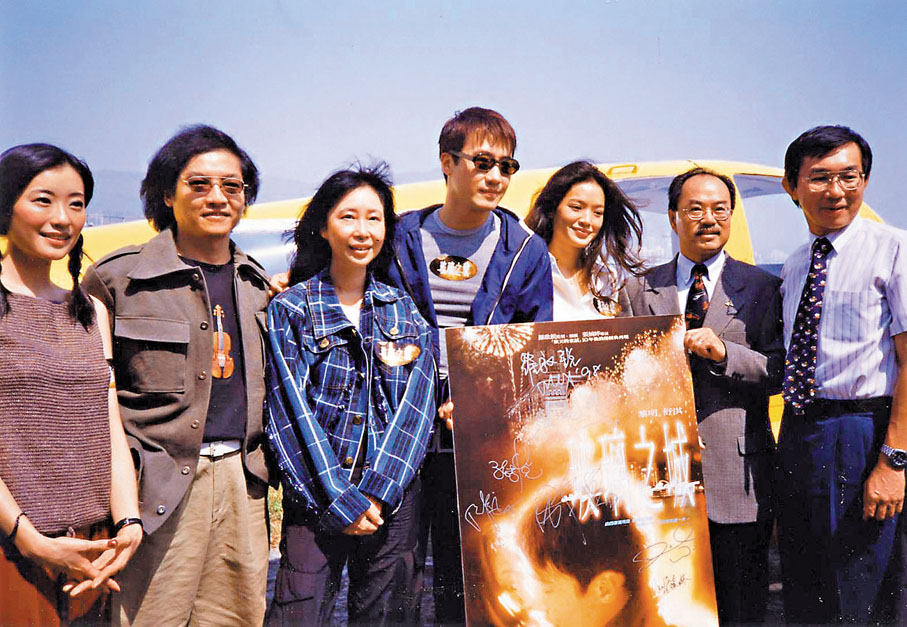 ◆ 左起︰張燊悅、羅啟銳、張婉婷、黎明、 舒淇在《玻璃之城》中合作。