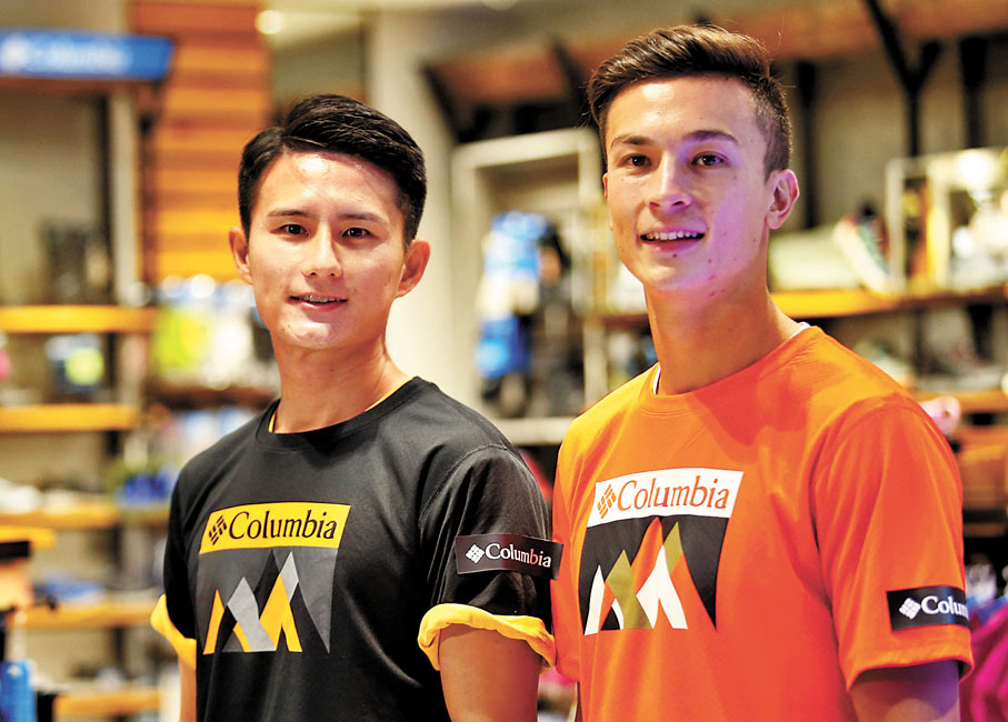 ◆ 黃威（左）、安永佳昨出席贊助商活動。 香港文匯報記者黎永淦  攝