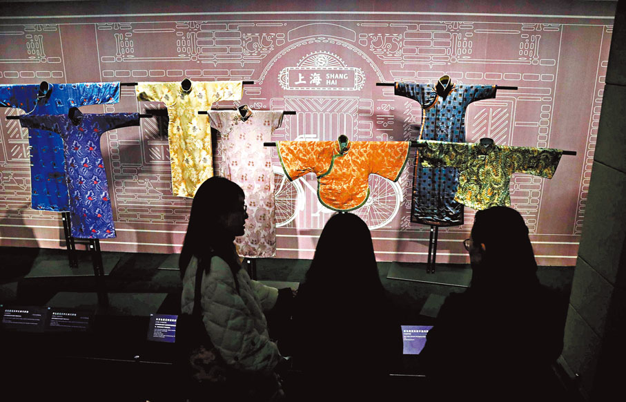 ◆ 中國是最早懂得生產絲織品的國家。圖為博物館中的絲織文物展品。 資料圖片