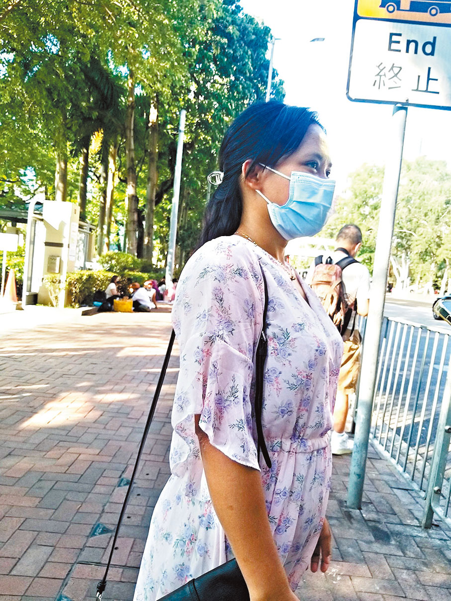 ◆有外傭表示，不知道平時有外傭在維園外圍擺檔售賣食物。香港文匯報記者  攝