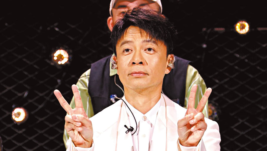 ◆ 李克勤對炎明熹的辭令大為佩服。