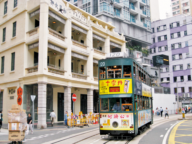 ◆第五代電車已有車身廣告。