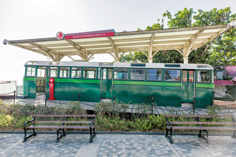 ◆第四代山頂纜車車廂成為旅客諮詢中心。