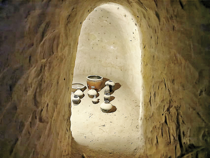 ◆藏兵洞內發掘的生活用品「瓦罐」