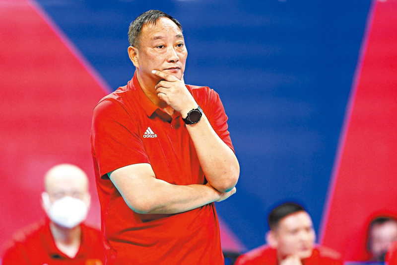 ◆中國隊主教練吳勝認為球隊還有很大進步空間。  新華社