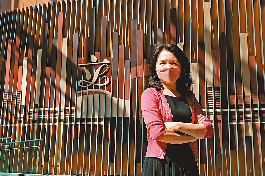 ◆ 衛碧瑤表示，完善選舉制度後的新一屆立法會，她觀察到議員們都很用心了解社會需要，很想在立法會為香港以至國家做事，令她看到了新氣象。 香港文匯報記者  攝