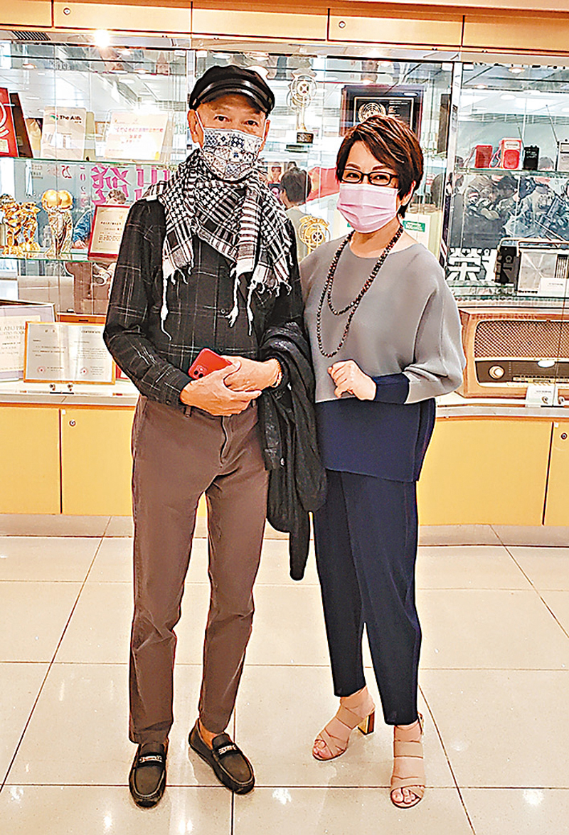 ◆羅家英接受車淑梅訪問。