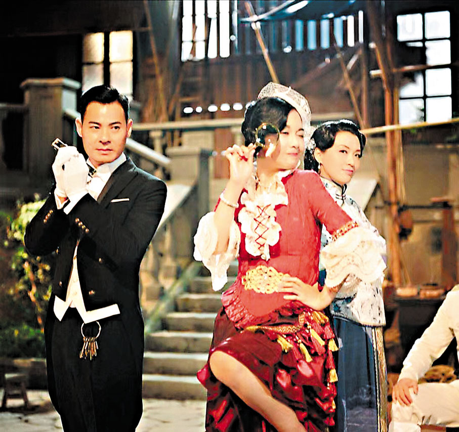 ◆2019年陳松伶（中）參演的《福爾摩師奶》熱播，精湛演技引起觀眾熱議。