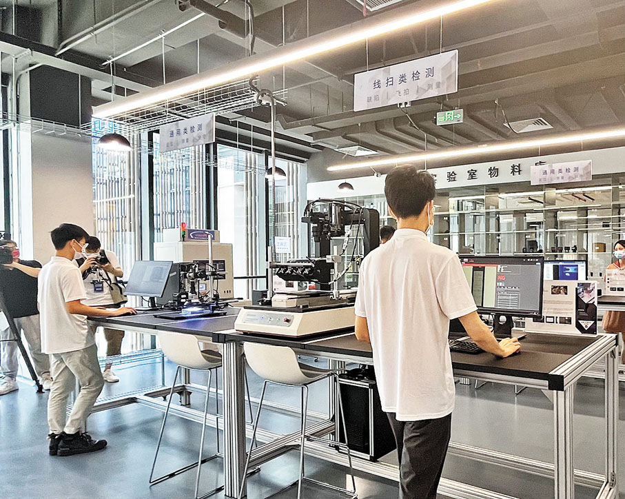 ◆首批進駐前海夢工場北區的企業百邁技術，聚焦工業視覺底層技術研發。 香港文匯報記者李望賢 攝