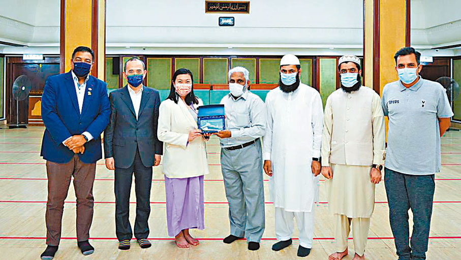 ◆ 林琳日前聯同九巴代表前往九龍清真寺，與香港回教信託基金總會代表會面。