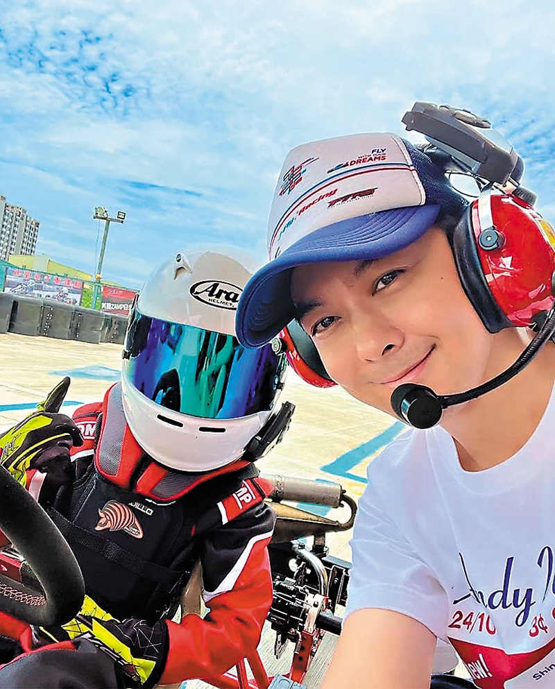 ◆林志穎與兒子Jenson皆熱愛賽車運動。