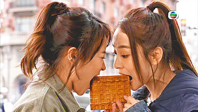 ◆ 糖妹和谷婭溦啟動吃貨模式。