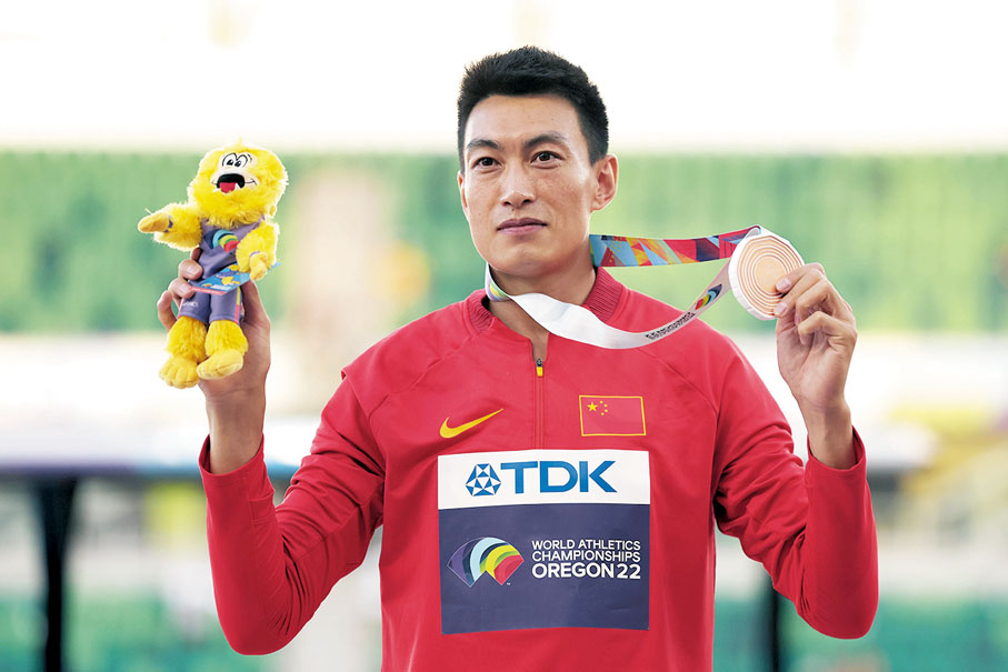 ◆ 朱亞明為中國隊奪得首枚世錦賽男子三級跳獎牌。 法新社